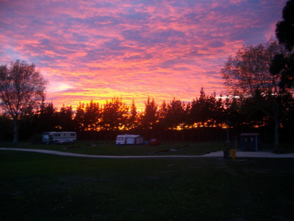 Glenavys Waitaki River Motor Camp Zewnętrze zdjęcie